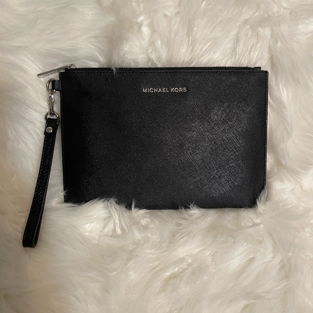 Michael Kors-Medium Crossgrain Leather Travel Pouch/Wristlet-Black